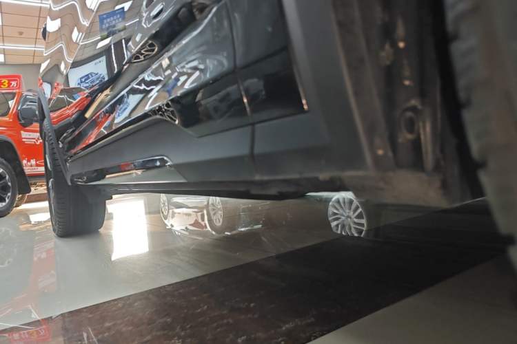 Used Lynk & Co 01 2024 2.0TD Two-Wheel Drive Global Pro Right Side Sill