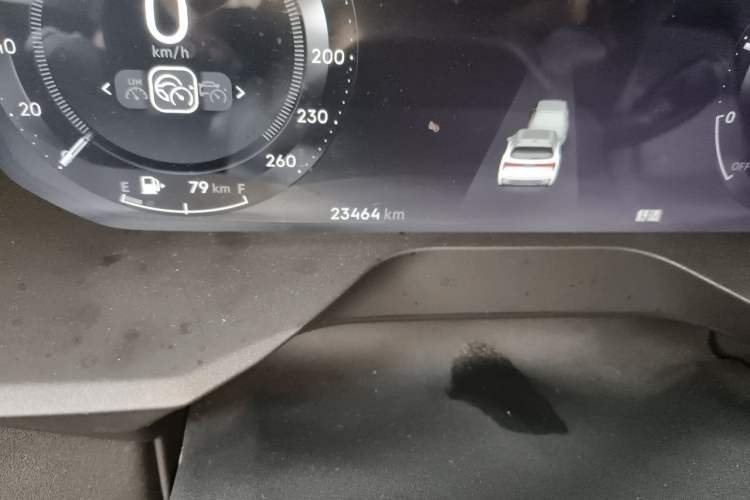 Used Lynk & Co 01 2024 2.0TD Four-Wheel Drive Sporty Halo Odometer Close Up