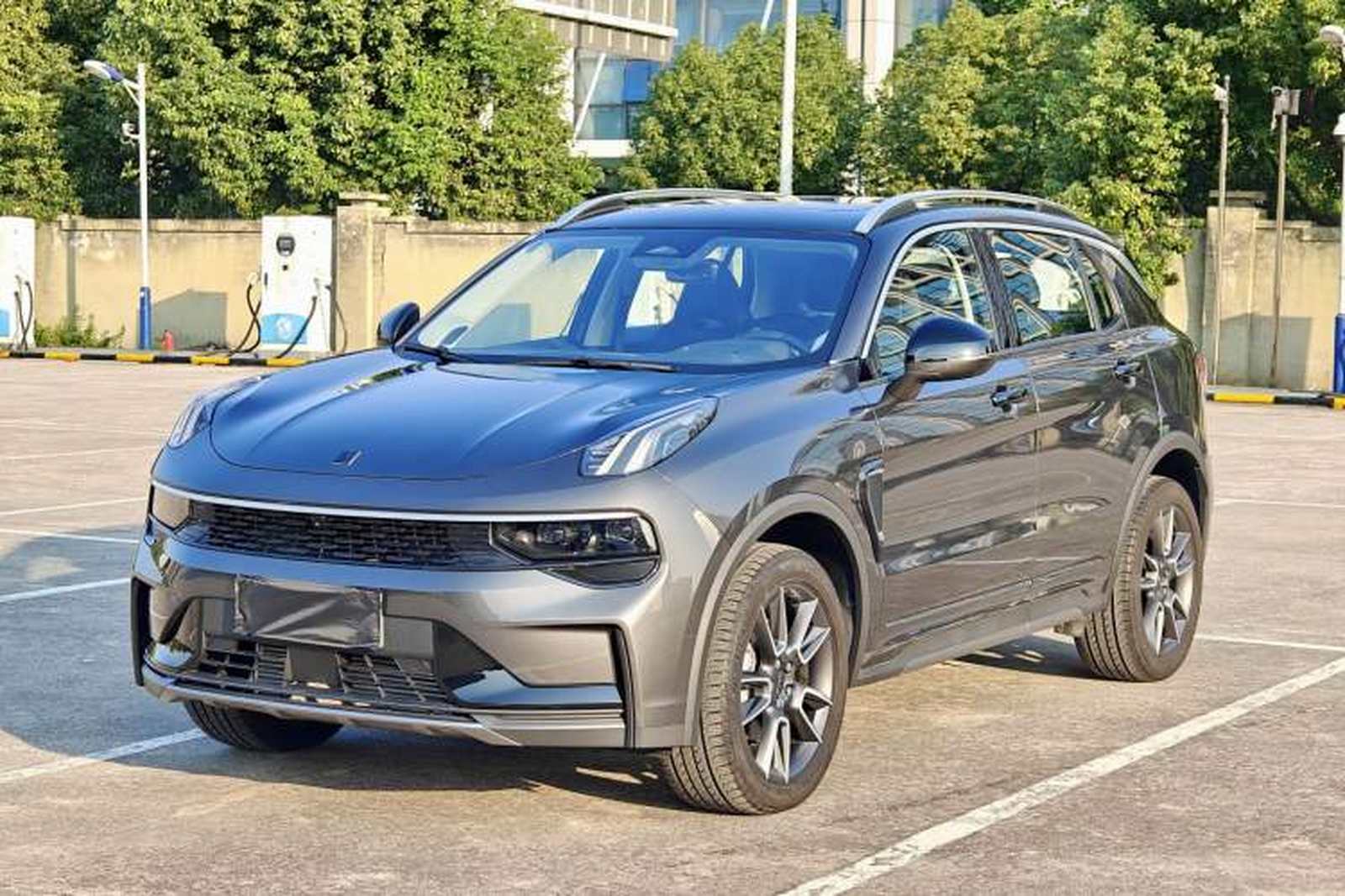 Фото Lynk & Co с площадки