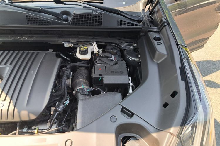 Used Lynk & Co 01 2024 2.0TD Two-Wheel Drive Global Pro Engine Bay Left