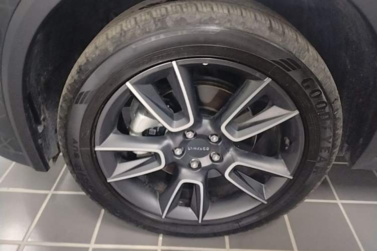 Used Lynk & Co 01 2024 2.0TD Two-Wheel Drive Global Pro Exterior 4