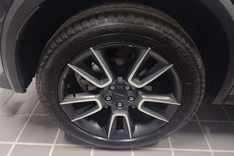 Used Lynk & Co 01 2024 2.0TD Two-Wheel Drive Global Pro Exterior 5