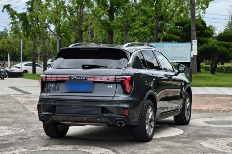 Used Lynk & Co 01 2024 2.0TD Two-Wheel-Drive Global Edition Exterior 5