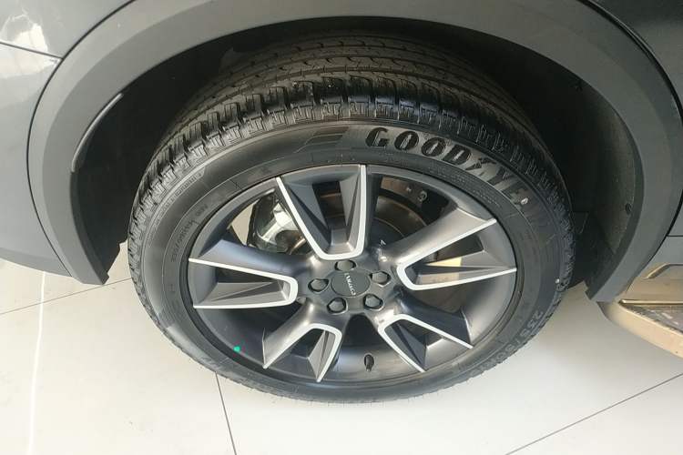 Used Lynk & Co 01 2024 2.0TD Two-Wheel Drive Global Pro Exterior 8