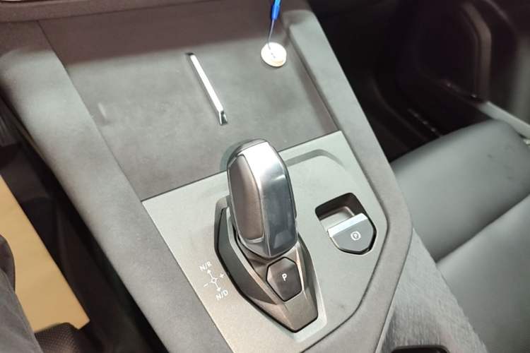 Used Lynk & Co 01 2024 2.0TD Two-Wheel-Drive Global Edition Gear Lever