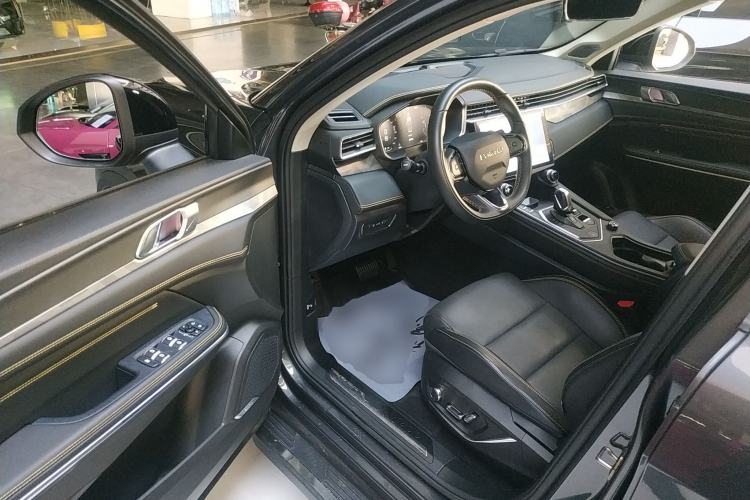 Used Lynk & Co 01 2024 2.0TD Two-Wheel Drive Global Pro Interior 3