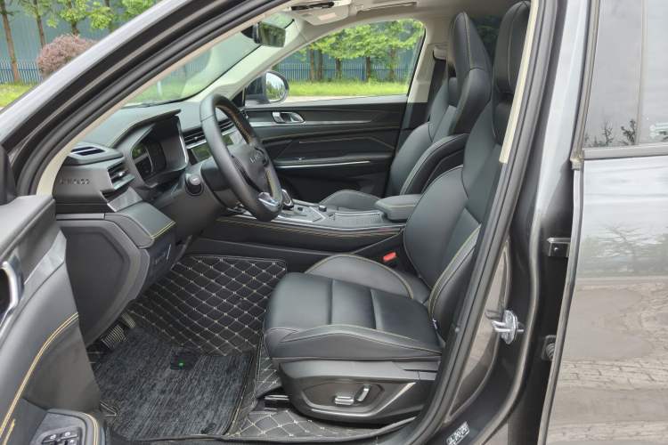 Used Lynk & Co 01 2024 2.0TD Two-Wheel-Drive Global Edition Interior 3