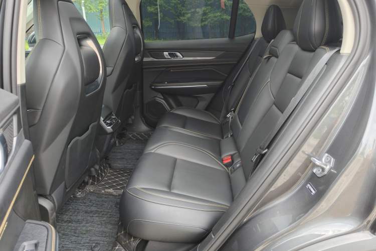 Used Lynk & Co 01 2024 2.0TD Two-Wheel-Drive Global Edition Interior 4