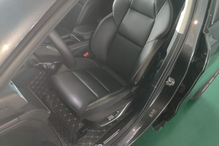Used Lynk & Co 01 2024 2.0TD Two-Wheel-Drive Global Edition Left Front Seat