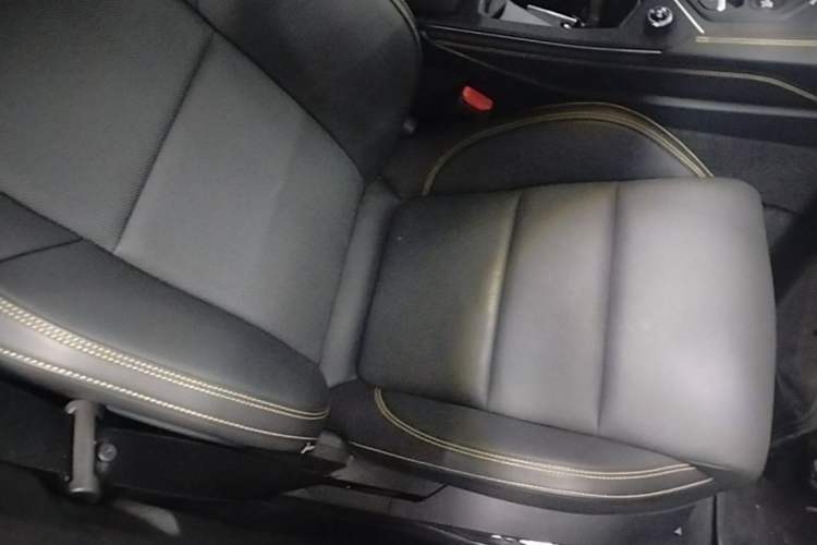 Used Lynk & Co 01 2024 2.0TD Two-Wheel Drive Global Pro Right Front Seat
