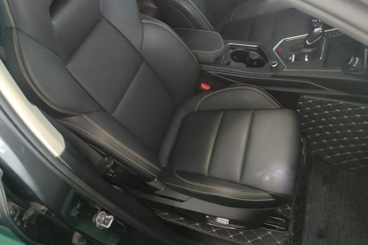 Used Lynk & Co 01 2024 2.0TD Two-Wheel-Drive Global Edition Right Front Seat