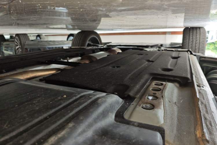Used Lynk & Co 01 2024 2.0TD Two-Wheel Drive Global Pro Chassis Rear Left