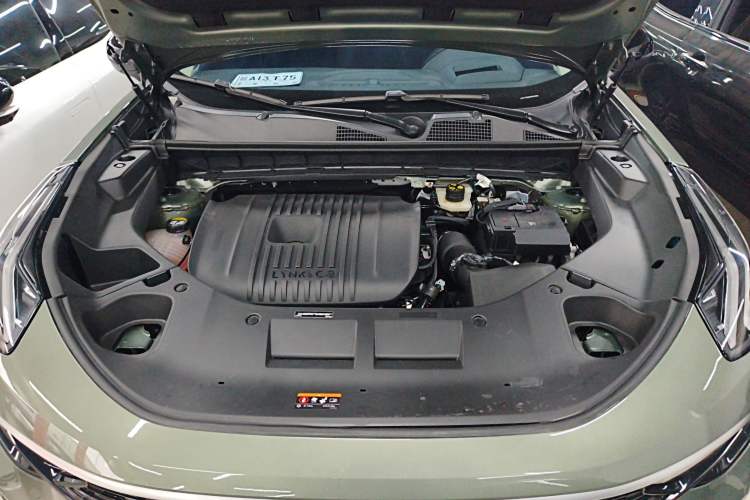 Used Lynk & Co 01 2024 2.0TD Two-Wheel Drive Global Pro Engine Bay