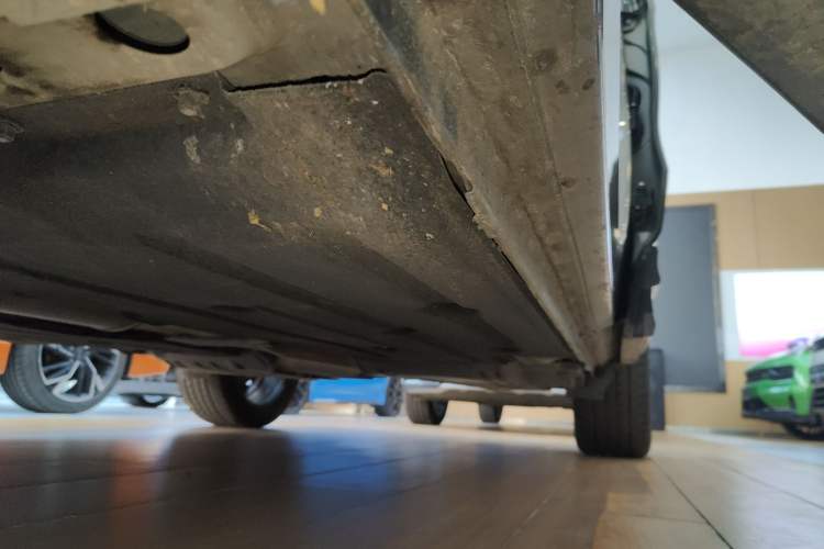 Used Lynk & Co 01 2024 2.0TD Two-Wheel Drive Global Pro Left Side Sill