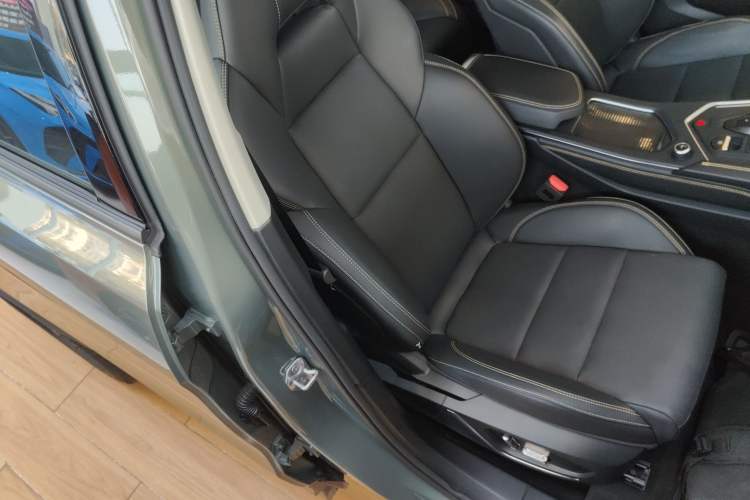 Used Lynk & Co 01 2024 2.0TD Two-Wheel Drive Global Pro Right Front Seat