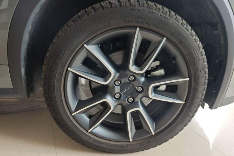 Used Lynk & Co 01 2024 2.0TD Two-Wheel Drive Global Pro Right Front Wheel Hub