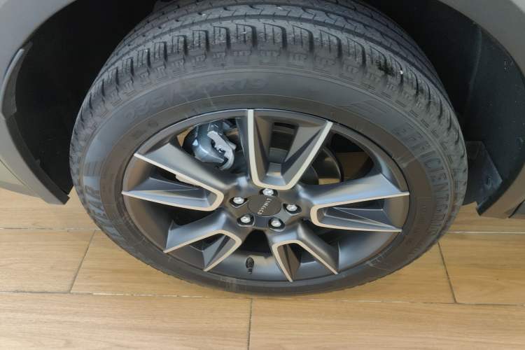 Used Lynk & Co 01 2024 2.0TD Two-Wheel Drive Global Pro Right Rear Wheel Hub