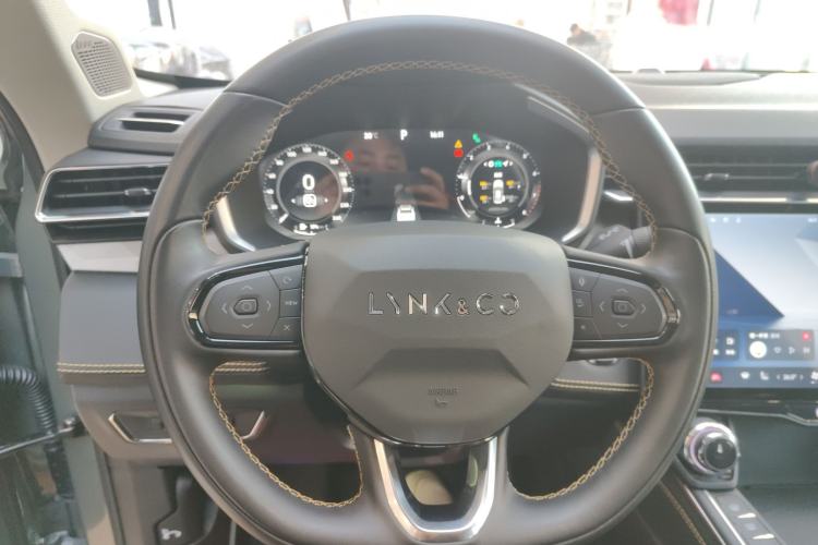 Used Lynk & Co 01 2024 2.0TD Two-Wheel Drive Global Pro Steering Wheel