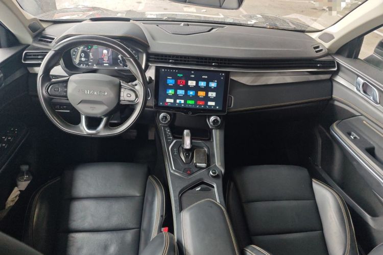 Used Lynk & Co 01 2024 2.0TD Two-Wheel Drive Global Pro Center Console