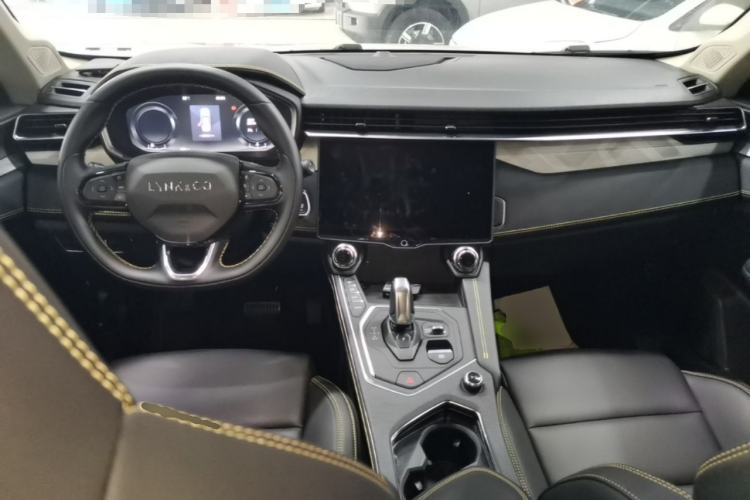 Used Lynk & Co 01 2024 2.0TD Two-Wheel-Drive Global Edition Center Console