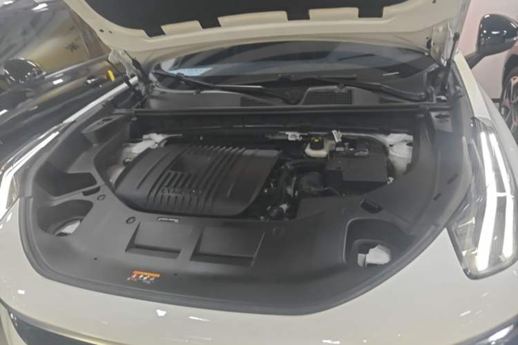 Used Lynk & Co 01 2024 2.0TD Two-Wheel Drive Global Pro Engine Bay