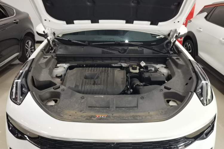 Used Lynk & Co 01 2024 2.0TD Two-Wheel-Drive Global Edition Engine Bay