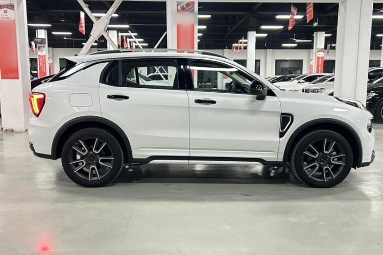 Used Lynk & Co 01 2024 2.0TD Two-Wheel Drive Global Pro Exterior 3