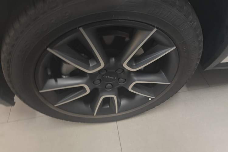 Used Lynk & Co 01 2024 2.0TD Two-Wheel Drive Global Pro Exterior 4