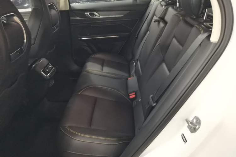 Used Lynk & Co 01 2024 2.0TD Two-Wheel-Drive Global Edition Left Rear Seat