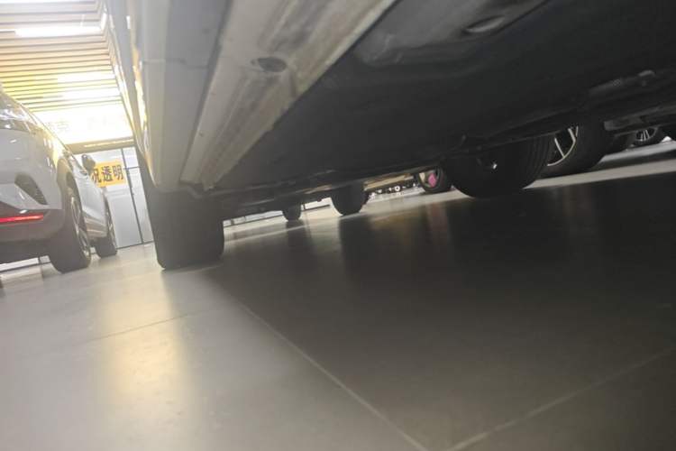 Used Lynk & Co 01 2024 2.0TD Two-Wheel Drive Global Pro Left Side Sill