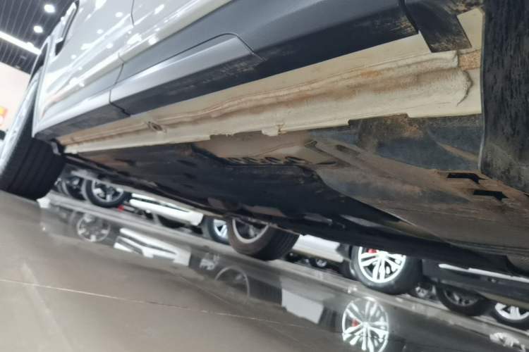 Used Lynk & Co 01 2024 2.0TD Two-Wheel-Drive Global Edition Left Side Sill