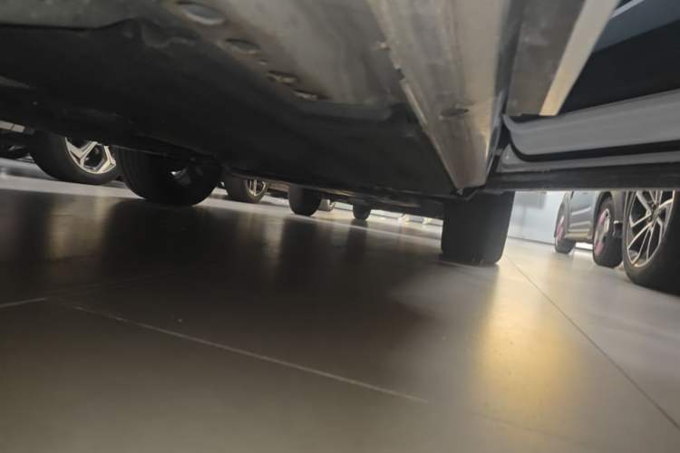 Used Lynk & Co 01 2024 2.0TD Two-Wheel Drive Global Pro Right Side Sill