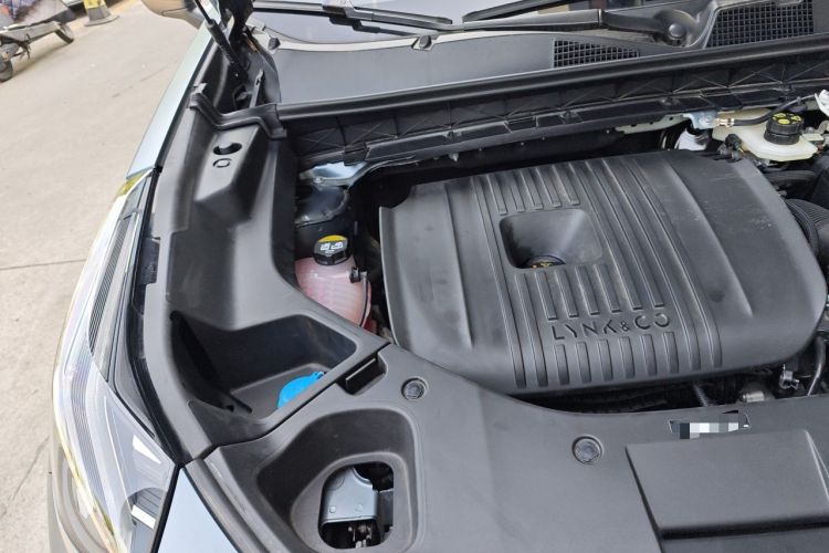Used Lynk & Co 01 2025 2.0TD Two-Wheel Drive Refreshed Pro Version Engine Bay Right