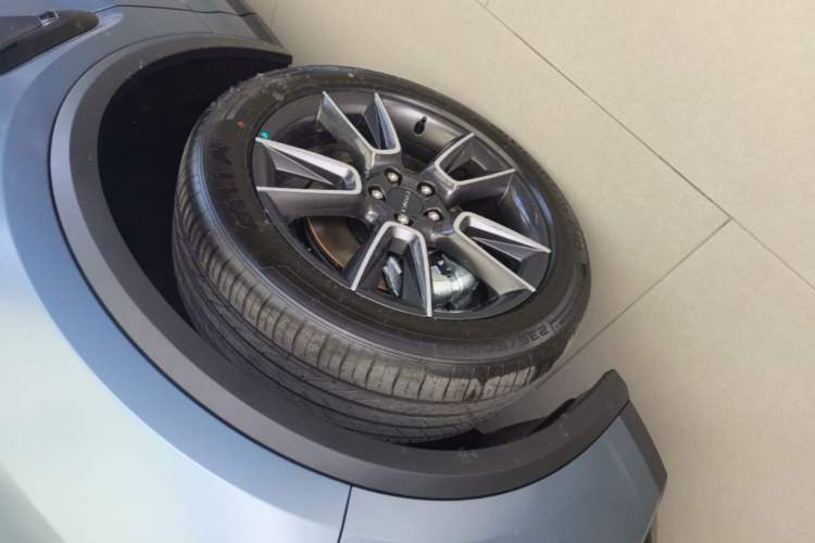 Used Lynk & Co 01 2025 2.0TD Two-Wheel Drive Refreshed Pro Version Exterior 4