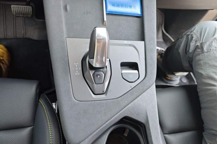 Used Lynk & Co 01 2025 2.0TD Two-Wheel Drive Refreshed Pro Version Gear Lever