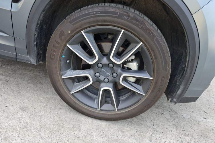 Used Lynk & Co 01 2025 2.0TD Two-Wheel Drive Refreshed Pro Version Right Front Wheel Hub