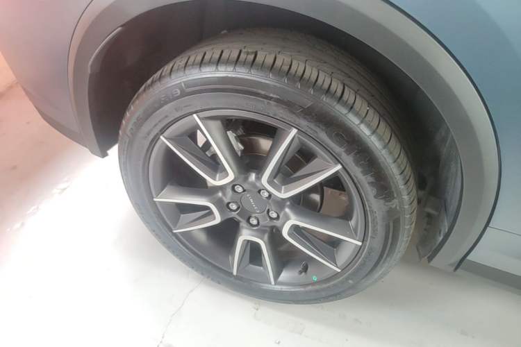 Used Lynk & Co 01 2025 2.0TD Two-Wheel Drive Refreshed Pro Version Right Rear Wheel Hub