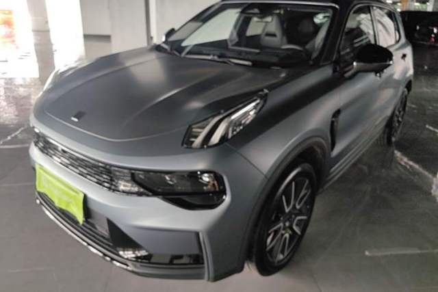 Ojetý Lynk & Co 01 2025 2.0TD Two-Wheel Drive Refreshed Pro Version