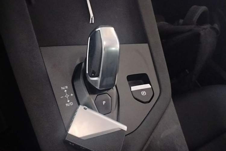 Used Lynk & Co 01 2025 2.0TD Two-Wheel Drive Refreshed Pro Version Gear Lever