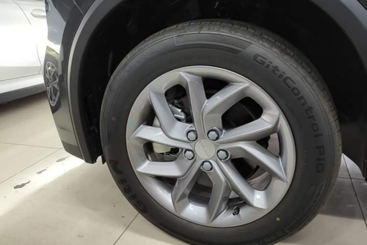 Used Lynk & Co 01 2025 2.0TD Two-Wheel-Drive Refreshed Version Left Front Wheel Hub