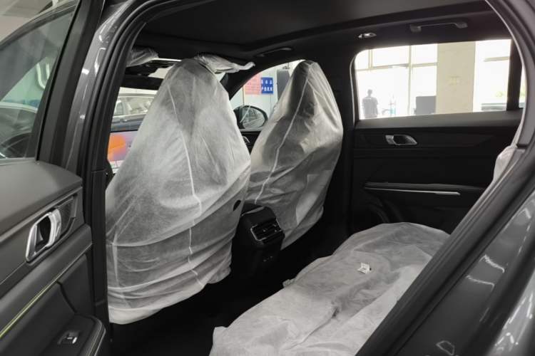 Used Lynk & Co 01 2025 2.0TD Two-Wheel-Drive Refreshed Version Left Rear Seat