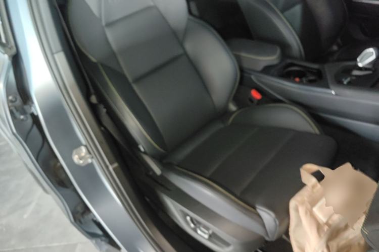 Used Lynk & Co 01 2025 2.0TD Two-Wheel Drive Refreshed Pro Version Right Front Seat