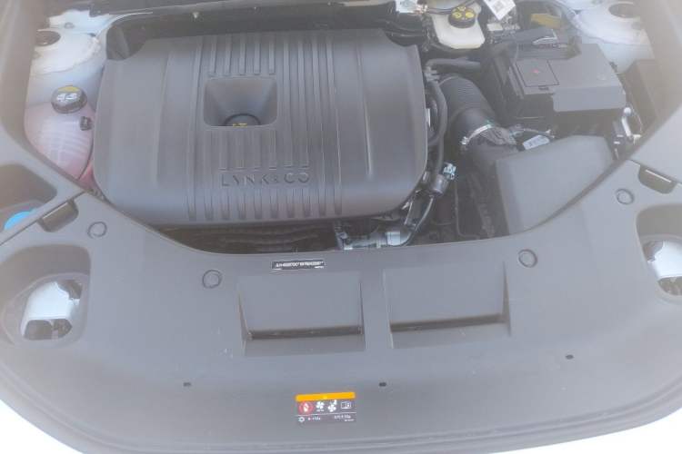 Used Lynk & Co 01 2025 2.0TD Two-Wheel Drive Refreshed Pro Version Engine Bay