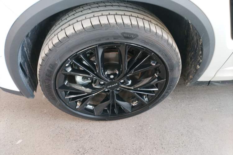 Used Lynk & Co 01 2025 2.0TD All-Wheel Drive Refreshed Pro Version Exterior 2