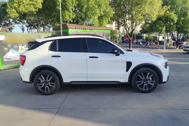 Used Lynk & Co 01 2025 2.0TD Two-Wheel Drive Refreshed Pro Version Exterior 2