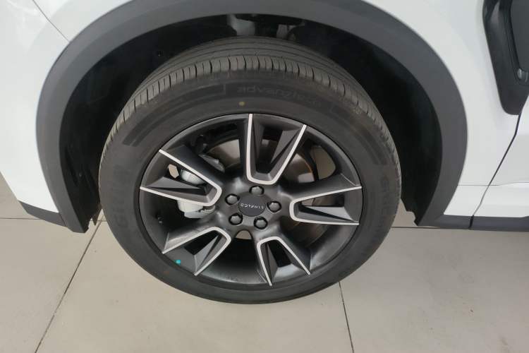 Used Lynk & Co 01 2025 2.0TD Two-Wheel Drive Refreshed Pro Version Exterior 4
