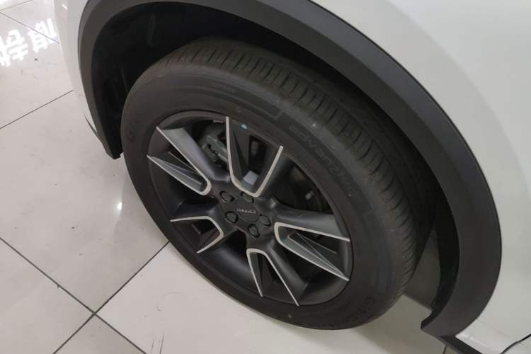 Used Lynk & Co 01 2025 2.0TD Two-Wheel Drive Refreshed Pro Version Exterior 4