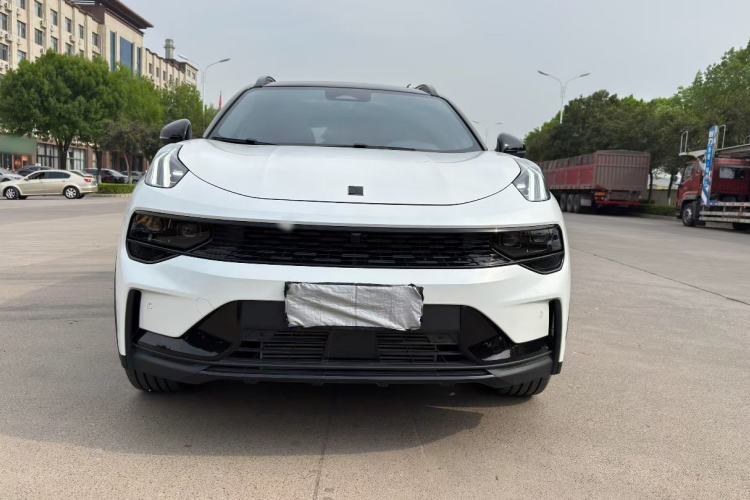 Used Lynk & Co 01 2025 2.0TD All-Wheel Drive Refreshed Pro Version Exterior 5