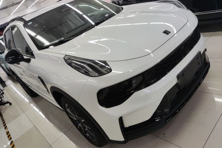Used Lynk & Co 01 2025 2.0TD Two-Wheel Drive Refreshed Pro Version Front Right 45 Deg