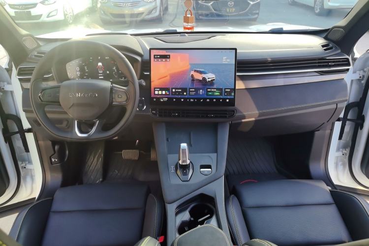 Used Lynk & Co 01 2025 2.0TD Two-Wheel Drive Refreshed Pro Version Interior 4